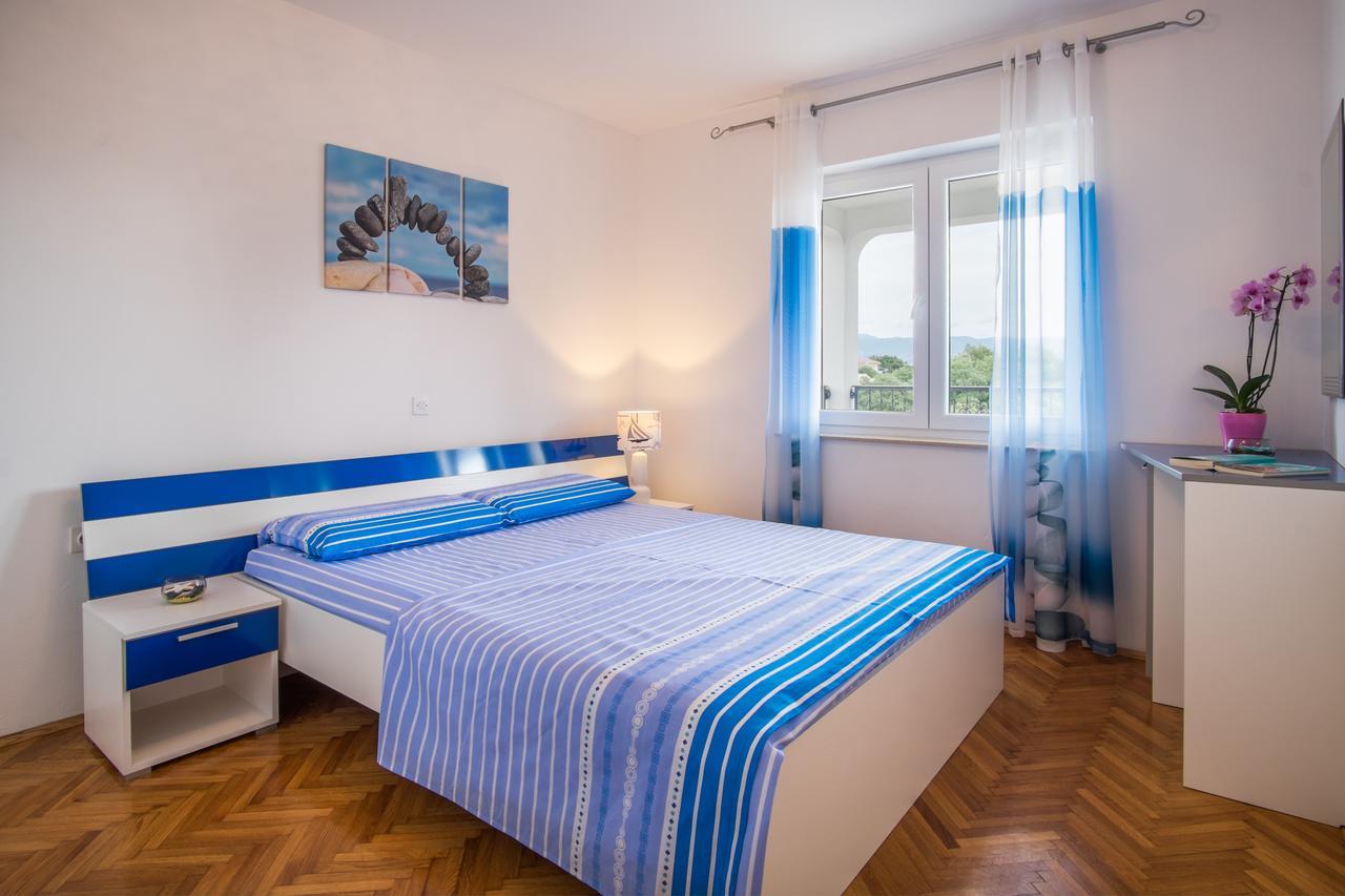 Apartments Stasic Vrbnik Exterior foto