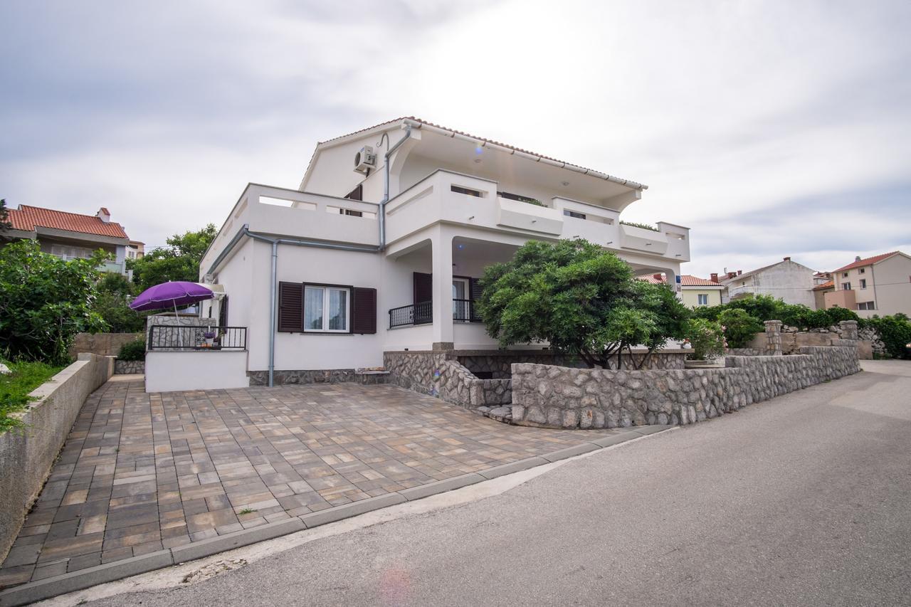 Apartments Stasic Vrbnik Exterior foto